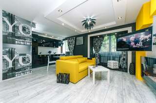 Апартаменты Luxrent Kreshatik Arenacity SkyBar Киев Апартаменты-студио Делюкс Vip с гидромассажной ванной и камином - ул. Шелковичная, 48-5
