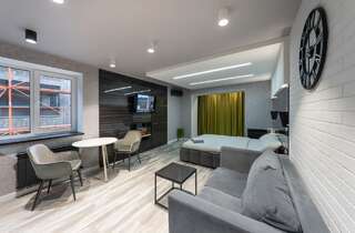 Апартаменты Luxrent Kreshatik Arenacity SkyBar Киев Люкс с кроватью размера "king-size" и джакузи-3