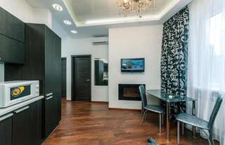 Апартаменты Luxrent Kreshatik Arenacity SkyBar Киев Апартаменты Делюкс Vip с 2 спальнями, гидромассажной ванной и камином - ул. Леси Украинки, 4-4