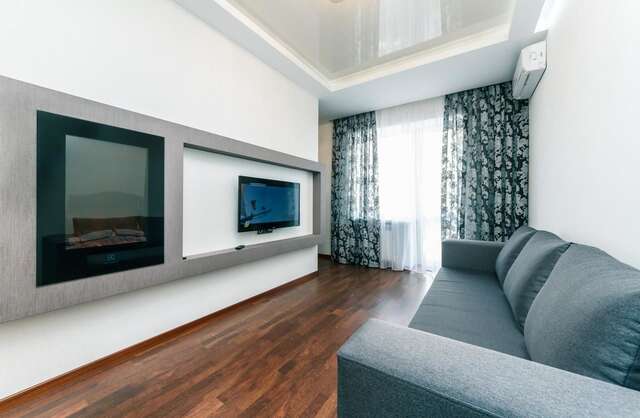 Апартаменты Luxrent Kreshatik Arenacity SkyBar Киев-47