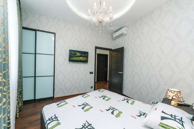 Апартаменты Luxrent Kreshatik Arenacity SkyBar Киев-81